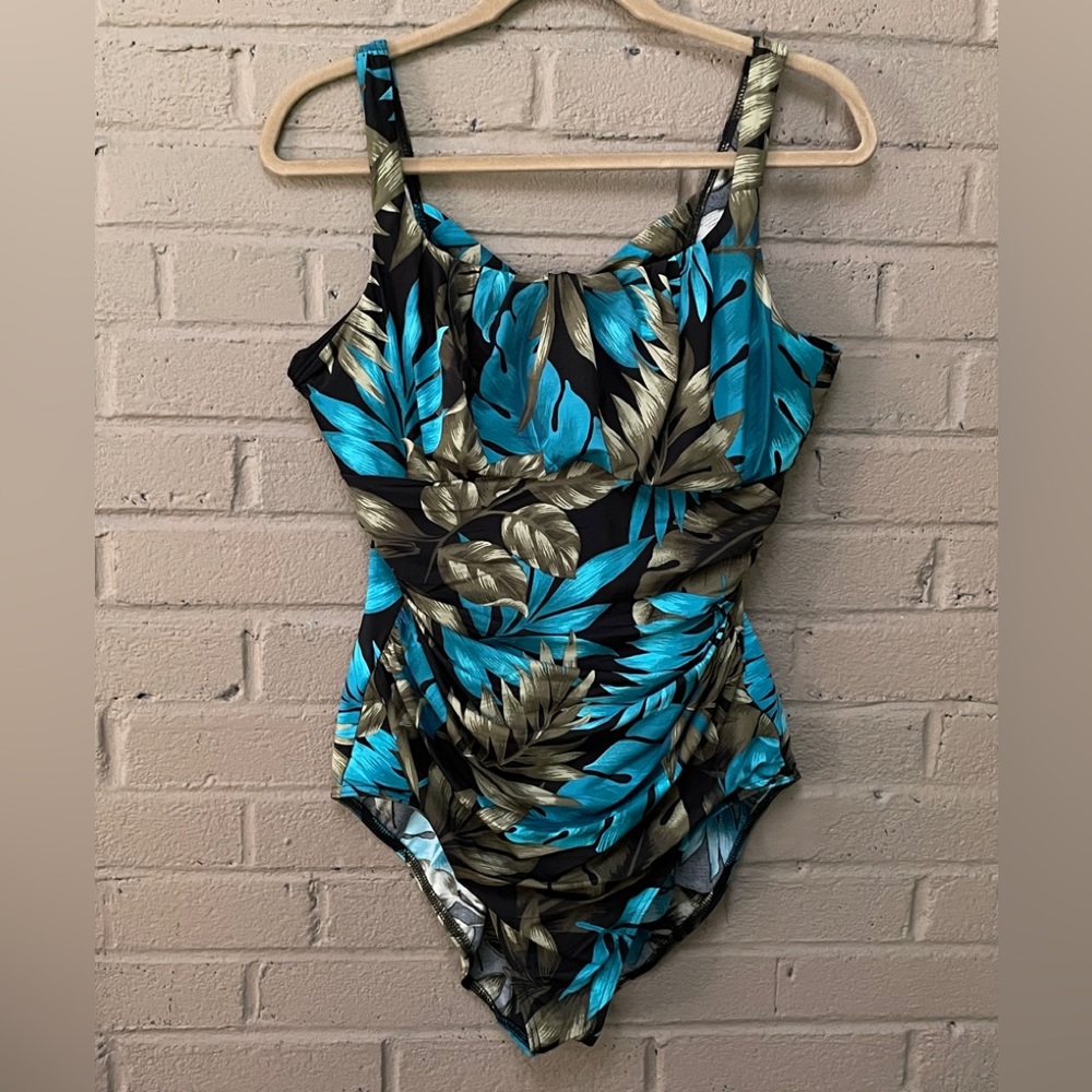 Lands’End Tropical Print One Piece Swimsuit 18